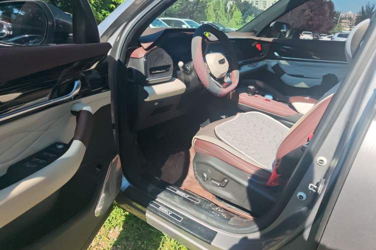 Used Geely Auto Monjaro L 2021 2.0TD High-Power Automatic All-Wheel-Drive Flagship Version Driver Seat