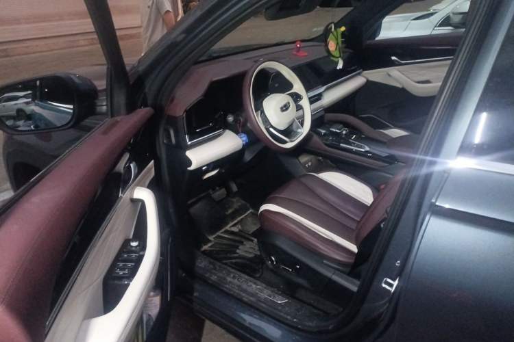 Used Geely Auto Monjaro L 2021 2.0TD DCT EVO Two-Wheel Drive Prestige Version Driver Seat