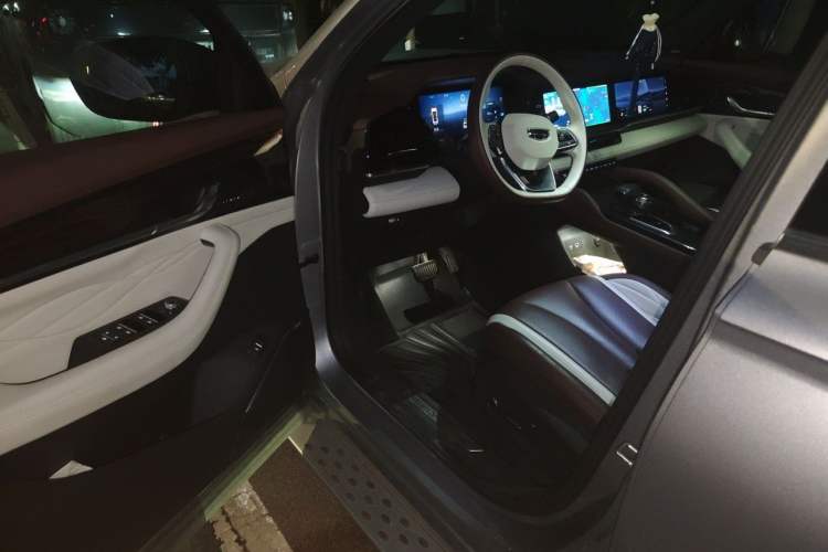 Used Geely Auto Monjaro L 2021 2.0TD DCT EVO Two-Wheel Drive Smart Luxury Version Driver Seat