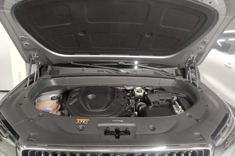 Used Geely Auto Monjaro L 2021 2.0TD DCT EVO Two-Wheel Drive Prestige Version Engine Bay