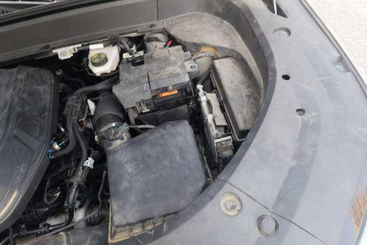 Used Geely Auto Monjaro L 2021 2.0TD High-Power Automatic All-Wheel Drive Luxury Version Engine Bay Left