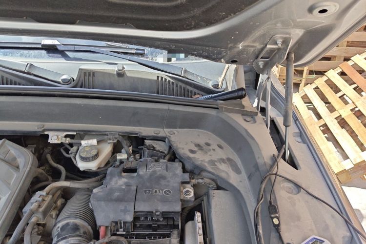 Used Geely Auto Monjaro L 2021 2.0TD DCT EVO Two-Wheel Drive Prestige Version Engine Bay Left