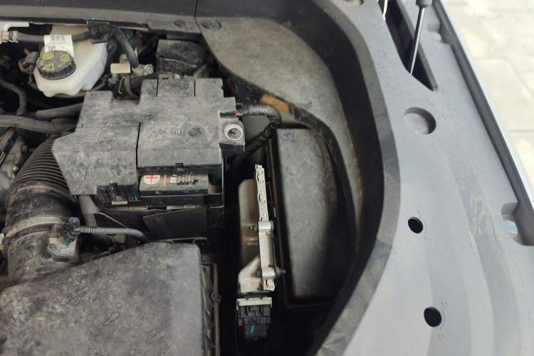 Used Geely Auto Monjaro L 2021 2.0TD DCT EVO Two-Wheel Drive Smart Luxury Version Engine Bay Left