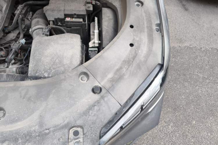 Used Geely Auto Monjaro L 2021 2.0TD DCT EVO Two-Wheel Drive Prestige Version Engine Bay Left