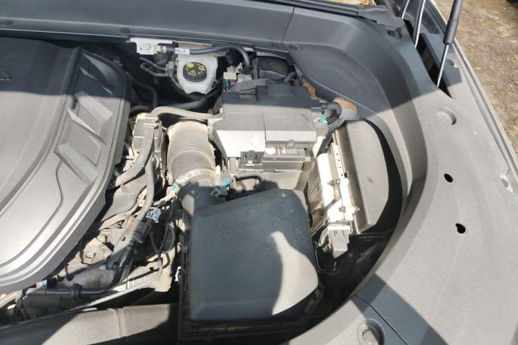 Used Geely Auto Monjaro L 2021 2.0TD DCT EVO Two-Wheel Drive Smart Luxury Version Engine Bay Left