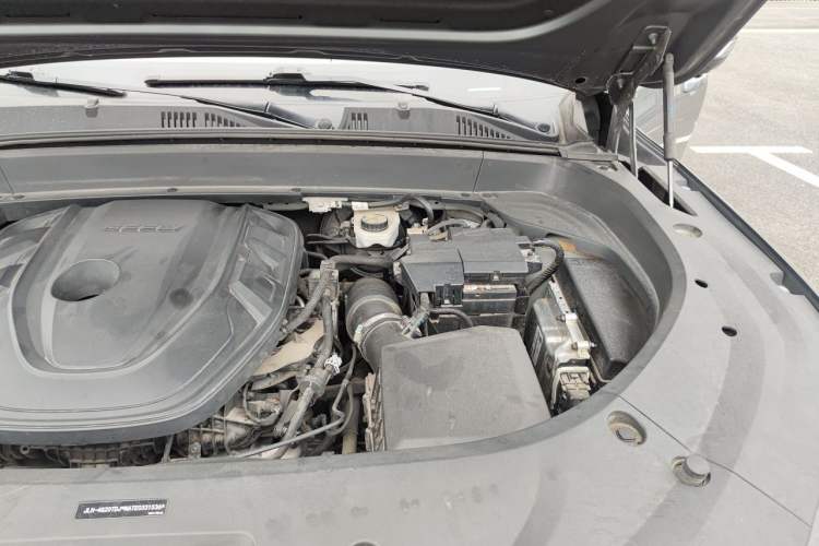 Used Geely Auto Monjaro L 2021 2.0TD DCT EVO Two-Wheel Drive Prestige Version Engine Bay Left