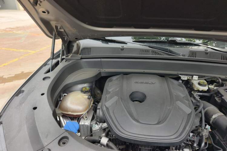 Used Geely Auto Monjaro L 2021 2.0TD DCT EVO Two-Wheel-Drive Flagship Version Engine Bay Right