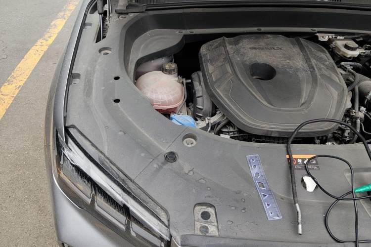 Used Geely Auto Monjaro L 2021 2.0TD DCT EVO Two-Wheel Drive Prestige Version Engine Bay Right