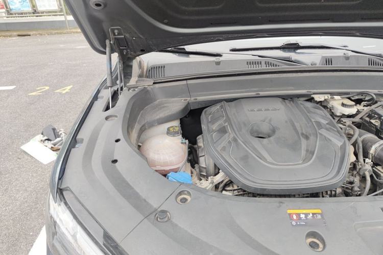 Used Geely Auto Monjaro L 2021 2.0TD DCT EVO Two-Wheel Drive Prestige Version Engine Bay Right