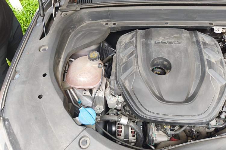 Used Geely Auto Monjaro L 2021 2.0TD High-Power Automatic All-Wheel-Drive Flagship Version Engine Bay Right