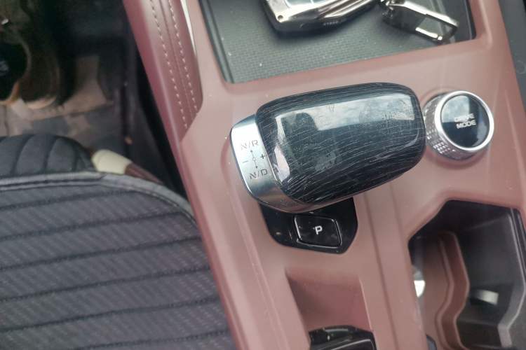 Used Geely Auto Monjaro L 2021 2.0TD High-Power Automatic All-Wheel Drive Luxury Version Gear Lever
