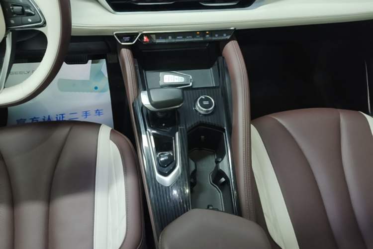 Used Geely Auto Monjaro L 2021 2.0TD DCT EVO Two-Wheel Drive Prestige Version Gear Lever