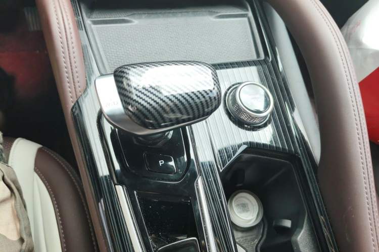 Used Geely Auto Monjaro L 2021 2.0TD DCT EVO Two-Wheel-Drive Flagship Version Gear Lever