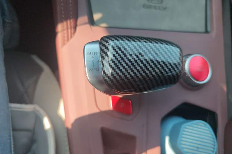 Used Geely Auto Monjaro L 2021 2.0TD High-Power Automatic All-Wheel-Drive Flagship Version Gear Lever