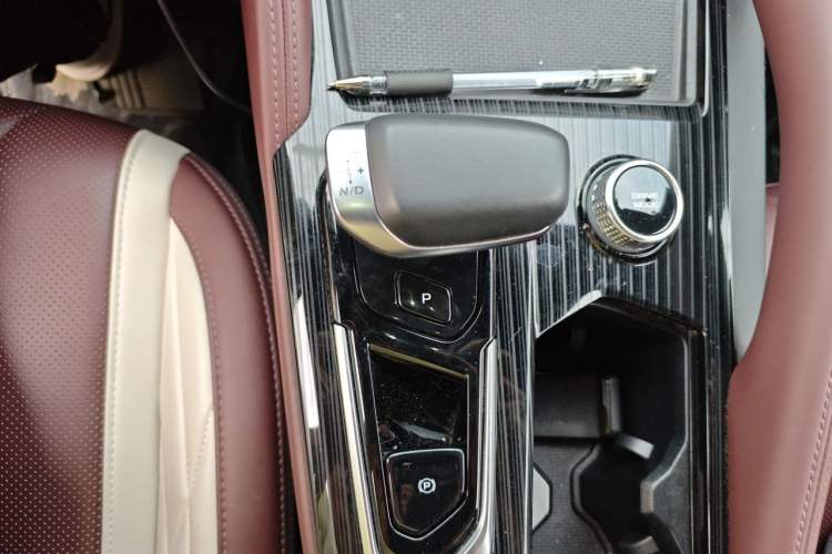 Used Geely Auto Monjaro L 2021 2.0TD DCT EVO Two-Wheel Drive Smart Luxury Version Gear Lever