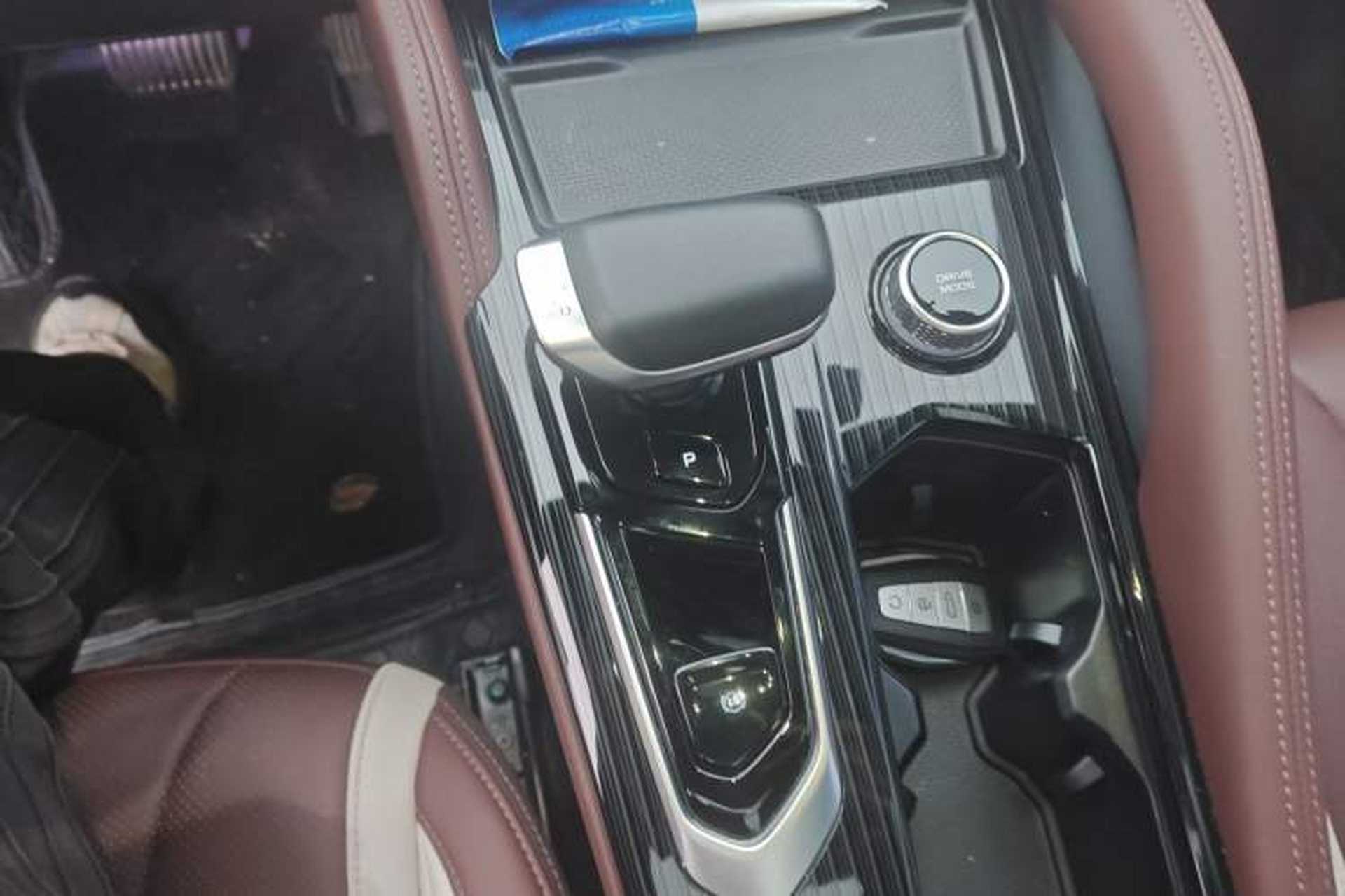 Used Geely Auto Monjaro L 2021 2.0TD High-Power Automatic All-Wheel-Drive Flagship Version Gear Lever