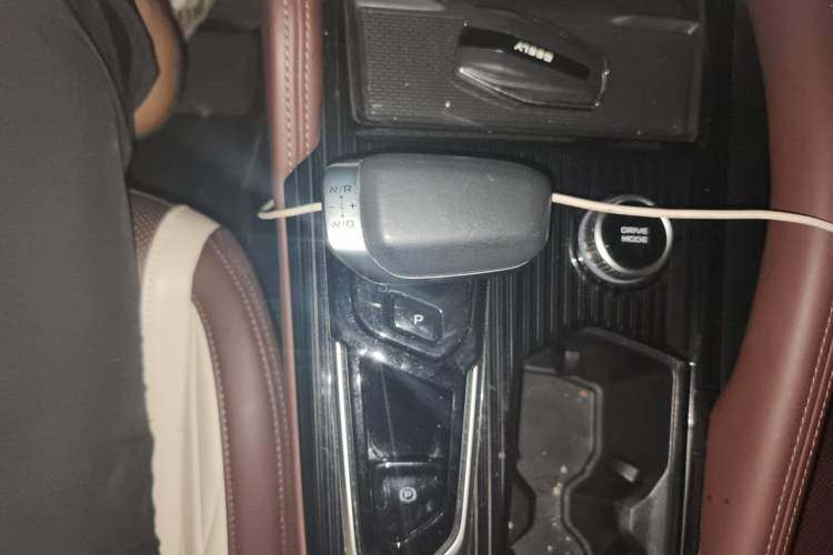 Used Geely Auto Monjaro L 2021 2.0TD High-Power Automatic All-Wheel-Drive Flagship Version Gear Lever
