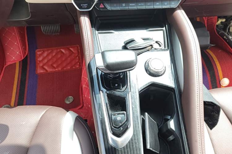 Used Geely Auto Monjaro L 2021 2.0TD DCT EVO Two-Wheel Drive Smart Luxury Version Gear Lever
