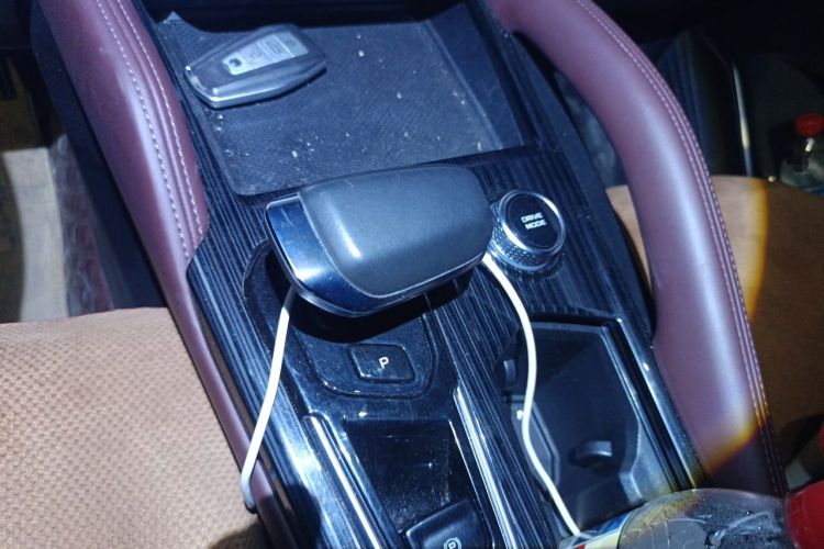 Used Geely Auto Monjaro L 2021 2.0TD High-Power Automatic All-Wheel Drive Luxury Version Gear Lever