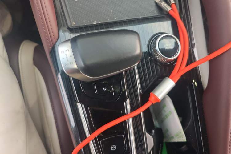 Used Geely Auto Monjaro L 2021 2.0TD DCT EVO Two-Wheel Drive Smart Luxury Version Gear Lever