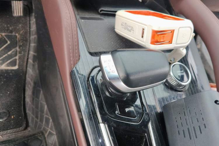 Used Geely Auto Monjaro L 2021 2.0TD DCT EVO Two-Wheel Drive Smart Luxury Version Gear Lever