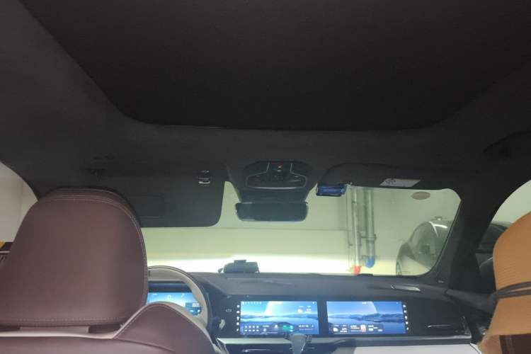 Used Geely Auto Monjaro L 2021 2.0TD High-Power Automatic All-Wheel-Drive Flagship Version Headliner