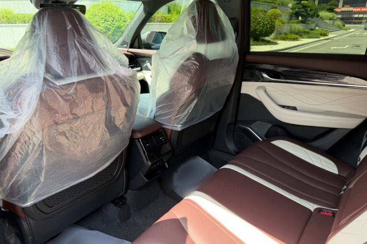 Used Geely Auto Monjaro L 2021 2.0TD DCT EVO Two-Wheel Drive Smart Luxury Version Interior 3