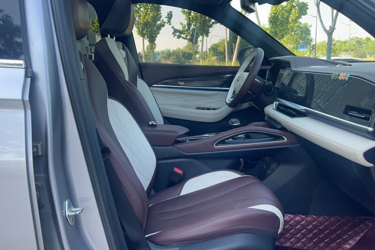 Used Geely Auto Monjaro L 2021 2.0TD DCT EVO Two-Wheel-Drive Flagship Version Interior 4