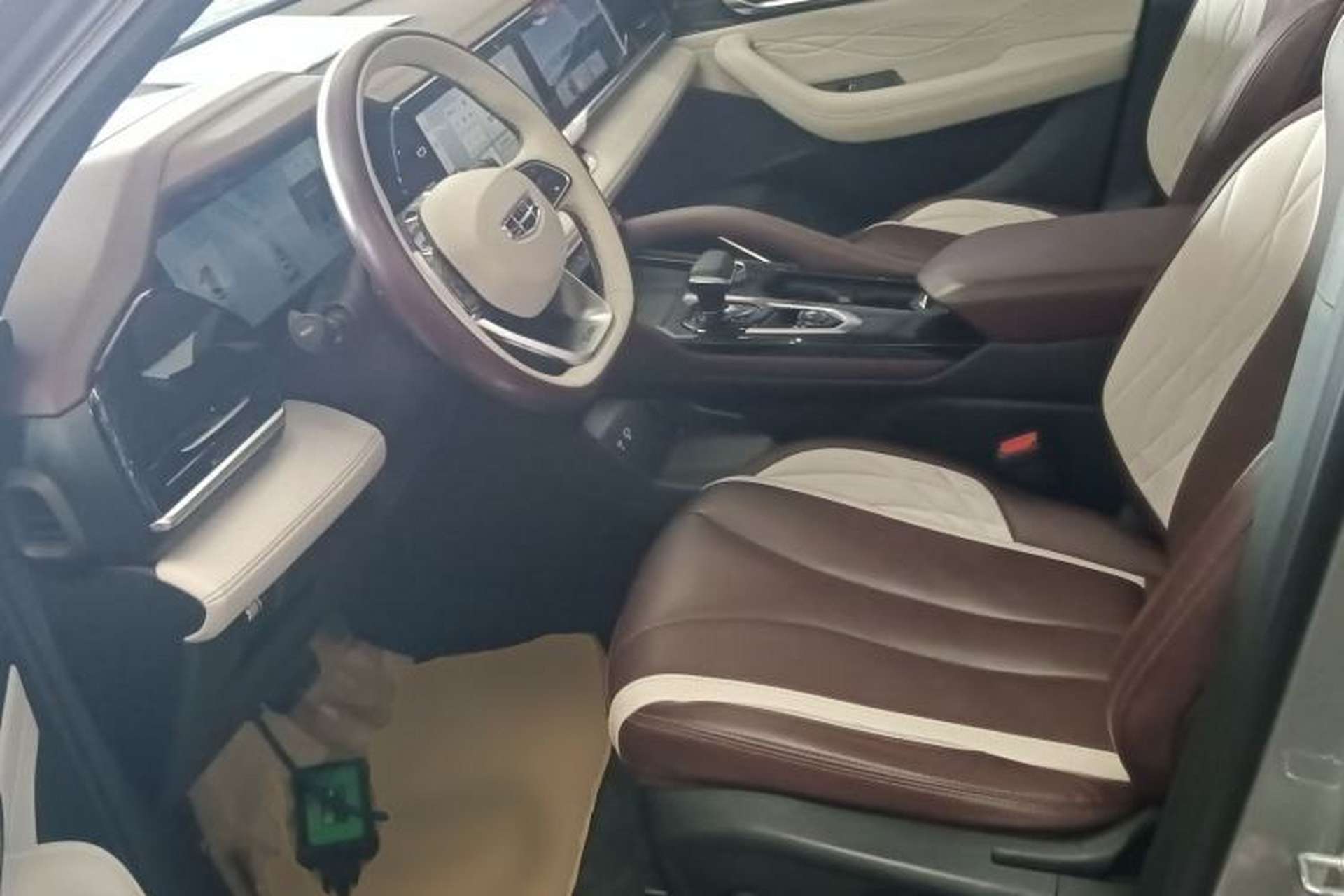 Used Geely Auto Monjaro L 2021 2.0TD High-Power Automatic All-Wheel Drive Luxury Version Left Front Seat