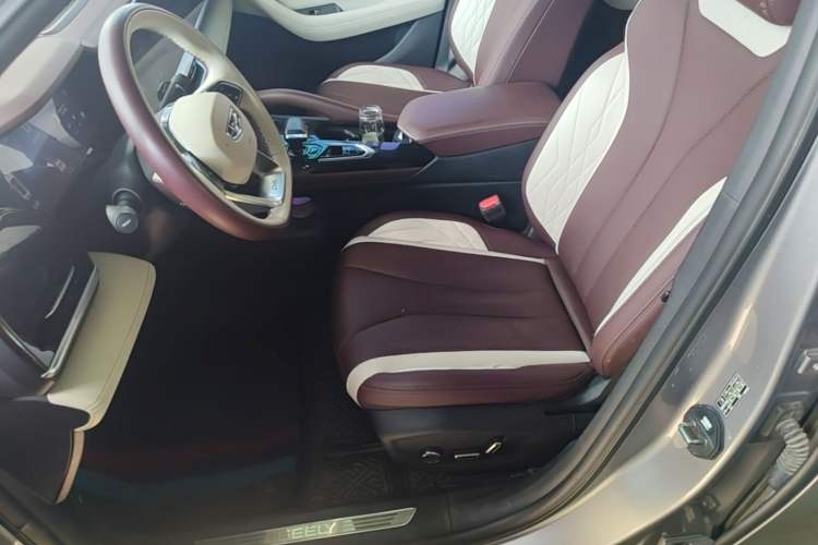 Used Geely Auto Monjaro L 2021 2.0TD DCT EVO Two-Wheel Drive Prestige Version Left Front Seat