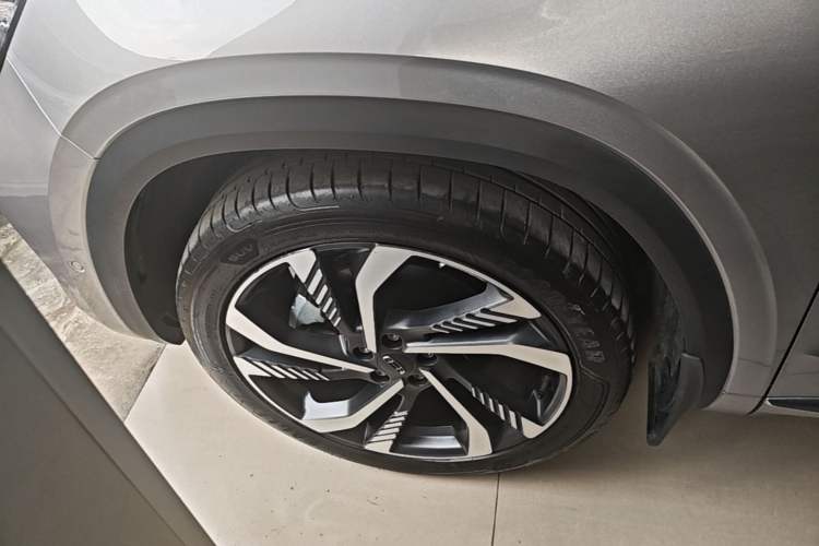 Used Geely Auto Monjaro L 2021 2.0TD DCT EVO Two-Wheel Drive Smart Luxury Version Left Front Wheel Hub
