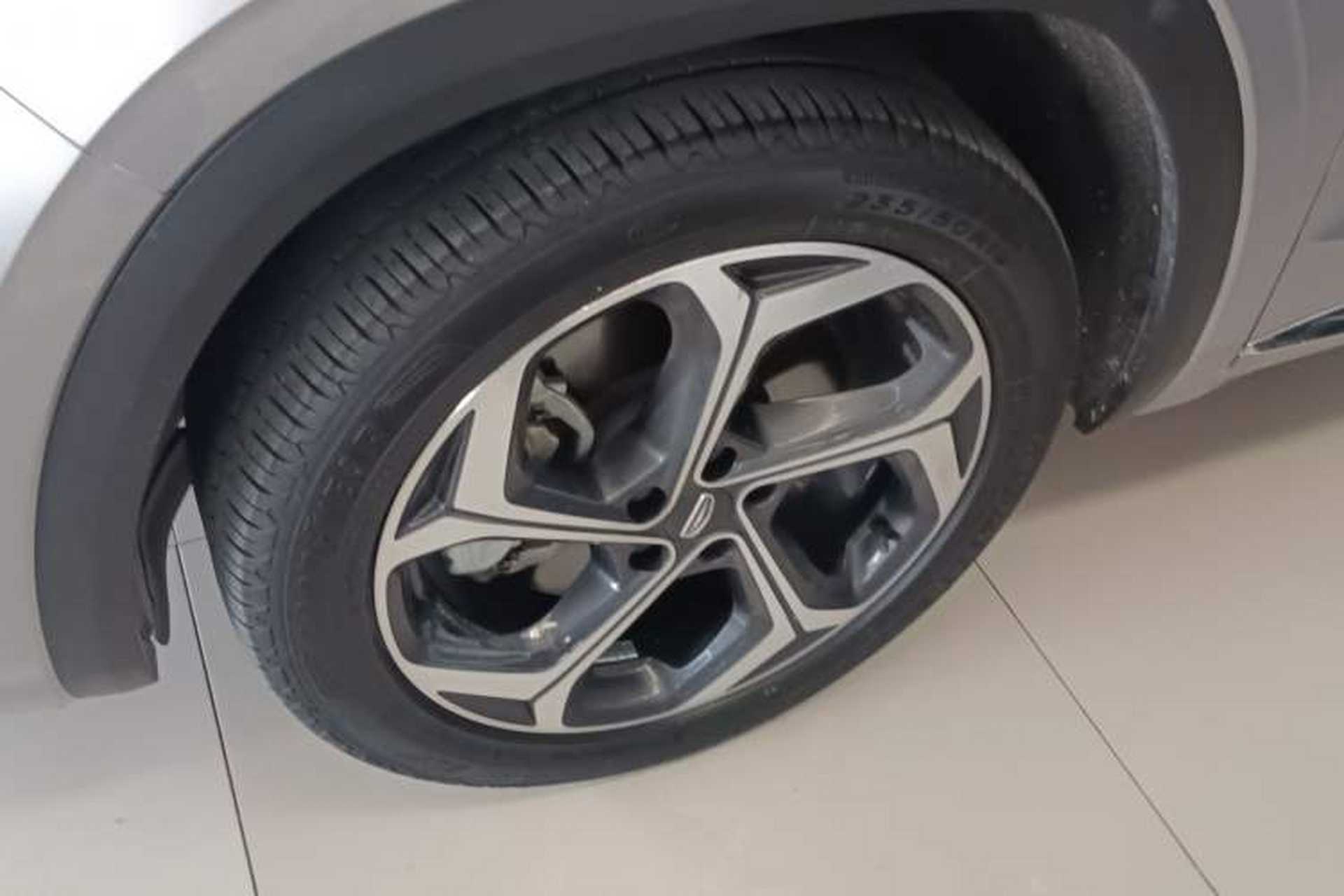 Used Geely Auto Monjaro L 2021 2.0TD High-Power Automatic All-Wheel Drive Luxury Version Left Front Wheel Hub