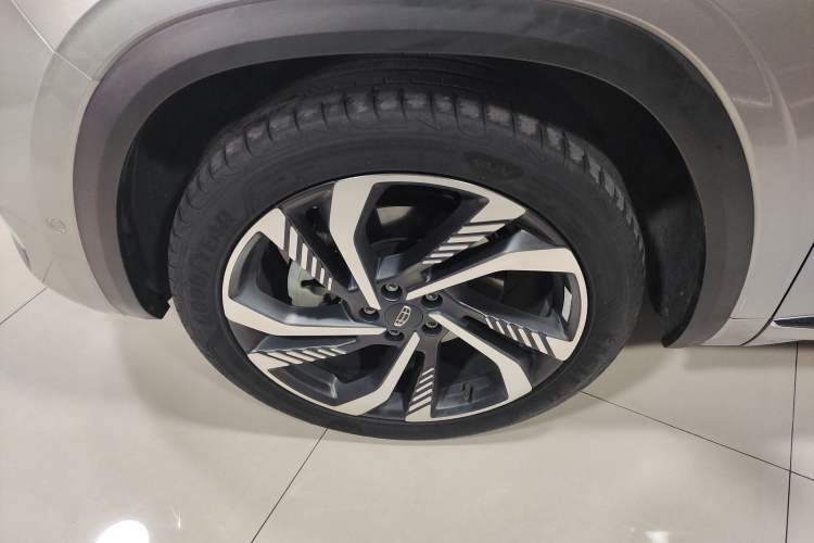 Used Geely Auto Monjaro L 2021 2.0TD DCT EVO Two-Wheel Drive Smart Luxury Version Left Front Wheel Hub