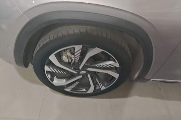 Used Geely Auto Monjaro L 2021 2.0TD DCT EVO Two-Wheel Drive Smart Luxury Version Left Front Wheel Hub