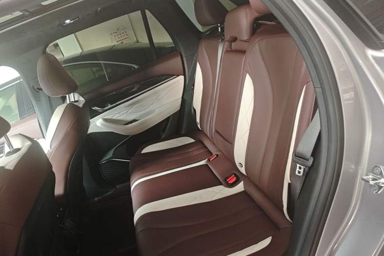 Used Geely Auto Monjaro L 2021 2.0TD DCT EVO Two-Wheel Drive Smart Luxury Version Left Rear Seat