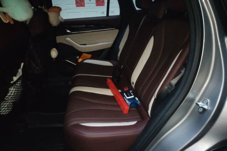 Used Geely Auto Monjaro L 2021 2.0TD High-Power Automatic All-Wheel Drive Luxury Version Left Rear Seat