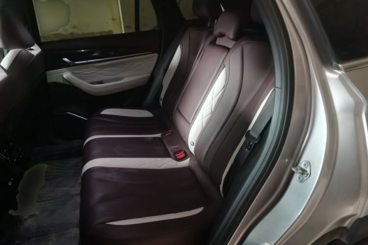 Used Geely Auto Monjaro L 2021 2.0TD DCT EVO Two-Wheel Drive Smart Luxury Version Left Rear Seat