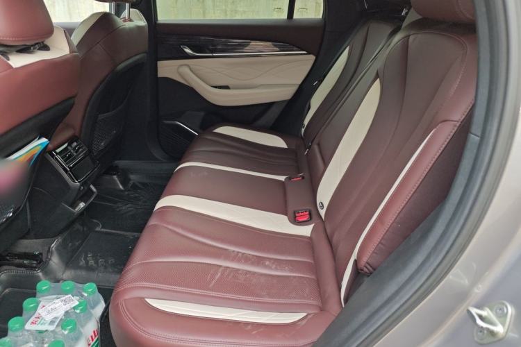 Used Geely Auto Monjaro L 2021 2.0TD DCT EVO Two-Wheel Drive Smart Luxury Version Left Rear Seat