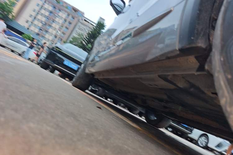 Used Geely Auto Monjaro L 2021 2.0TD DCT EVO Two-Wheel Drive Prestige Version Left Side Sill