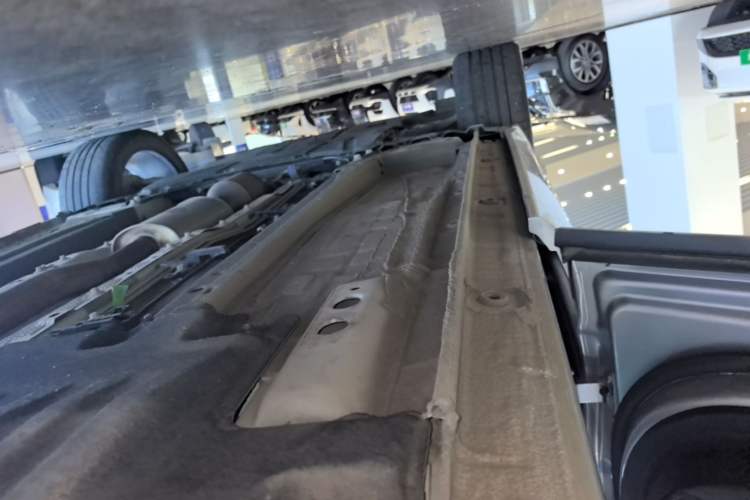 Used Geely Auto Monjaro L 2021 2.0TD DCT EVO Two-Wheel-Drive Flagship Version Left Side Sill