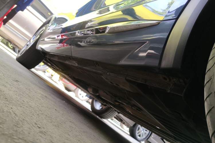 Used Geely Auto Monjaro L 2021 2.0TD DCT EVO Two-Wheel Drive Smart Luxury Version Left Side Sill