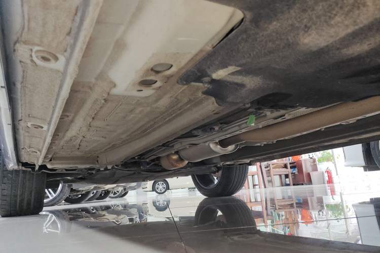 Used Geely Auto Monjaro L 2021 2.0TD DCT EVO Two-Wheel Drive Smart Luxury Version Left Side Sill