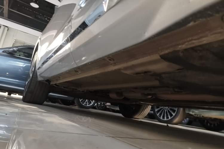 Used Geely Auto Monjaro L 2021 2.0TD DCT EVO Two-Wheel-Drive Flagship Version Left Side Sill