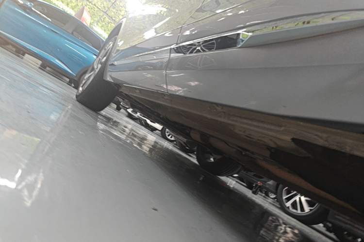 Used Geely Auto Monjaro L 2021 2.0TD DCT EVO Two-Wheel Drive Smart Luxury Version Left Side Sill