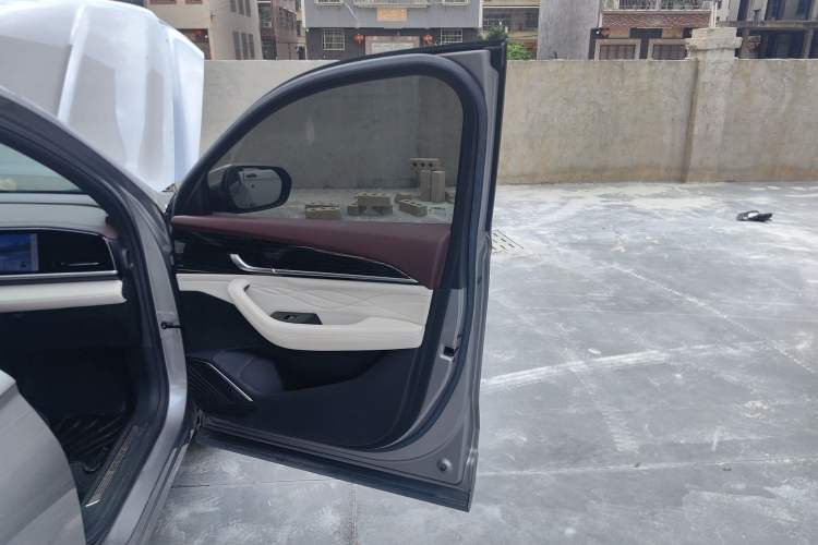 Used Geely Auto Monjaro L 2021 2.0TD DCT EVO Two-Wheel Drive Prestige Version Right Front Door Interior