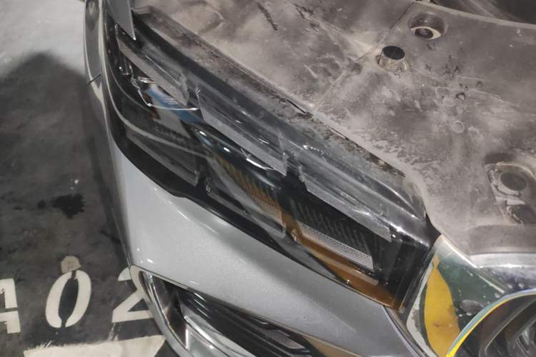 Used Geely Auto Monjaro L 2021 2.0TD DCT EVO Two-Wheel Drive Prestige Version Right Front Headlight