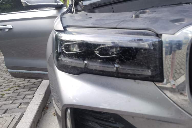 Used Geely Auto Monjaro L 2021 2.0TD High-Power Automatic All-Wheel Drive Luxury Version Right Front Headlight