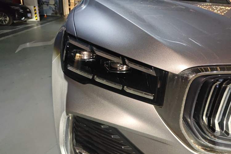 Used Geely Auto Monjaro L 2021 2.0TD DCT EVO Two-Wheel-Drive Flagship Version Right Front Headlight