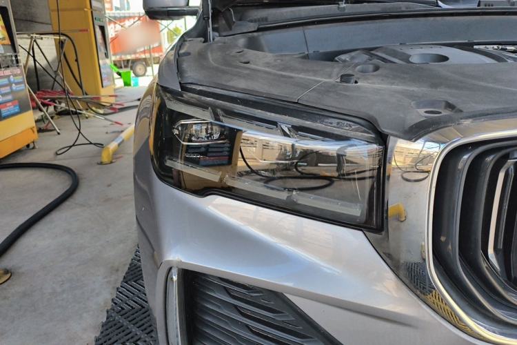 Used Geely Auto Monjaro L 2021 2.0TD DCT EVO Two-Wheel Drive Prestige Version Right Front Headlight