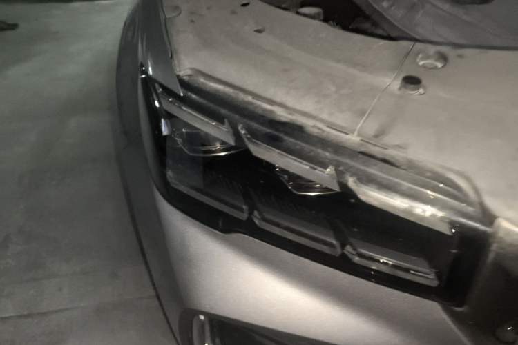 Used Geely Auto Monjaro L 2021 2.0TD DCT EVO Two-Wheel Drive Prestige Version Right Front Headlight